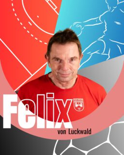 🤾♂️❤️ 35 Jahre Herzblut für unseren Handball! ❤️
Felix von Luckwald engagiert sich seit über 35 Jahren mit unglaublicher Leidenschaft für die Handballjugend der Turnerschaft Mühlburg. Als Jugendwart, Trainer und Organisator sorgt er nicht nur dafür, dass auf dem Spielfeld alles läuft, sondern schafft auch unvergessliche Erlebnisse und stärkt den Zusammenhalt unserer Jugend.
Jetzt wurde Felix bei der Aktion „Unsere Handballhelden“ des DHB in der Kategorie Lebenswerk nominiert – eine verdiente Anerkennung für Jahrzehnte voller Einsatz und ehrenamtlicher Arbeit! 🙌
Jetzt sind wir dran, Danke zu sagen! 🏆
👉 Stimmt für Felix ab und unterstützt unseren Handballhelden!
🔗 https://handball-engagiert.de/unsere-handballhelden?profil=313
Jede Stimme zählt, also mitmachen und teilen! ❤️🤾♂️
#unserehandballhelden #team #handball